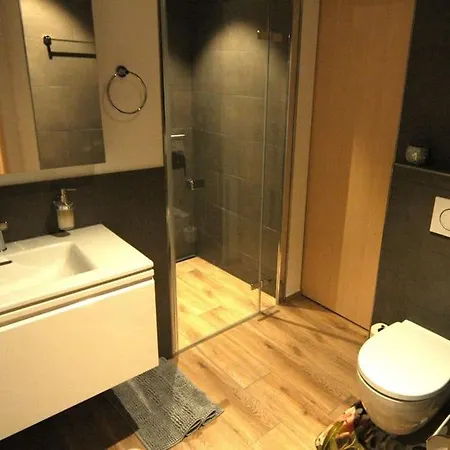 Апартаменты Large Studio For Two On Hiking Trail And Slope